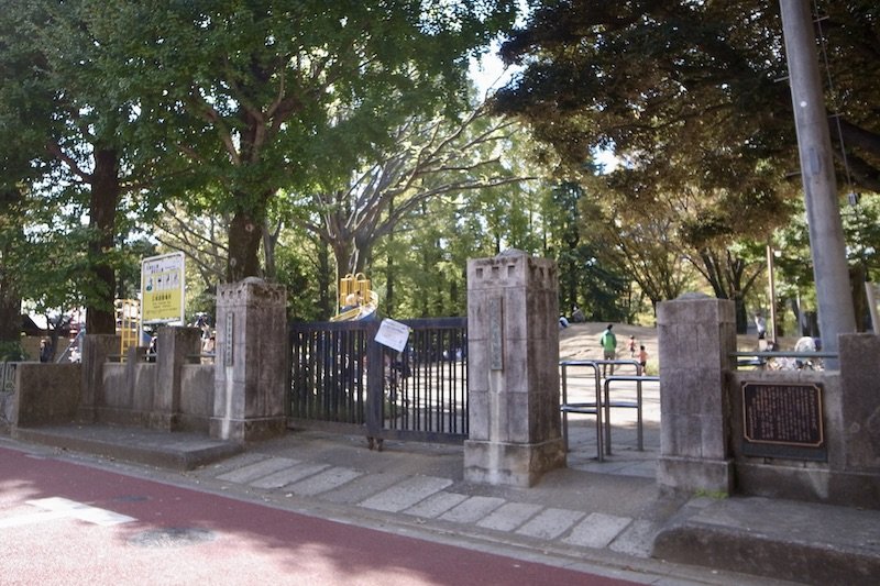 現存する「旧制浦和高等学校」の正門