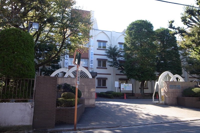 県内最古の女子校である「埼玉県立浦和第一高女子高等学校」
